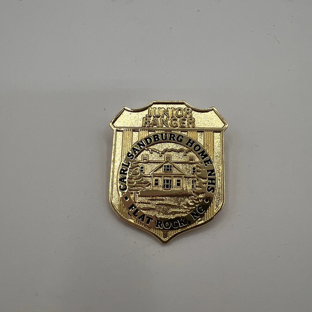 Carl Sandburg Home NHS Junior Ranger Pin Badge Flat Rock NC Hogeye